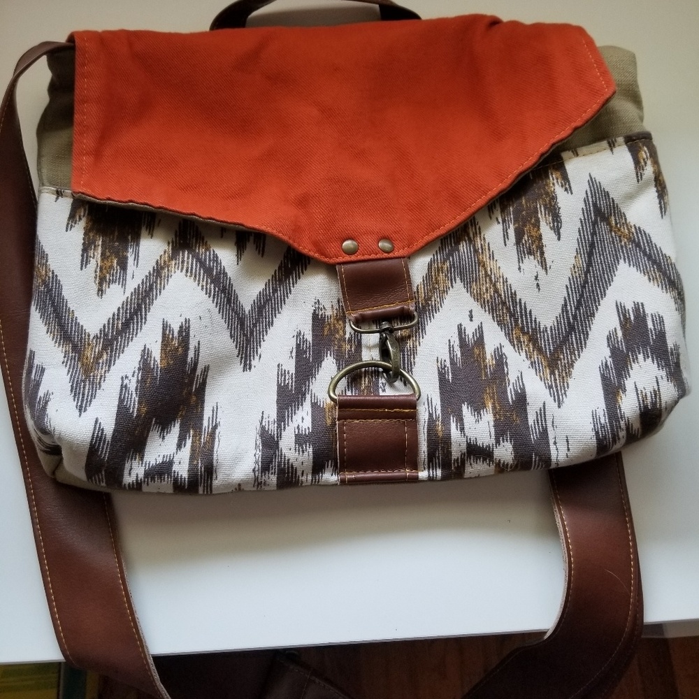 Canvas crossbody bag